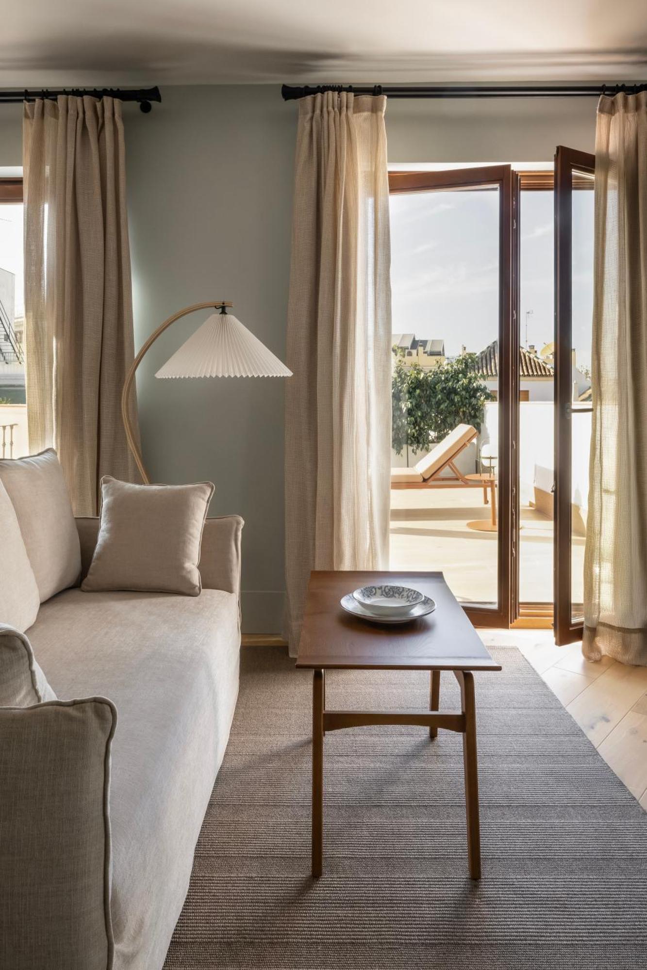 Mercer Residences Aparthotel *